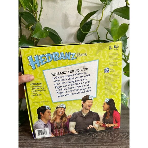 Hedbanz for Adults Party Game - Picture 6 of 6